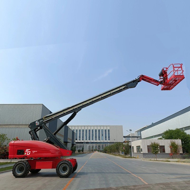ELEVADOR DE TELESCÓPICO FC26JE MOTOR FC CDS — ALTURA DE TRABAJO 28M / CAPACIDAD DE CARGA 300/450 FC CG