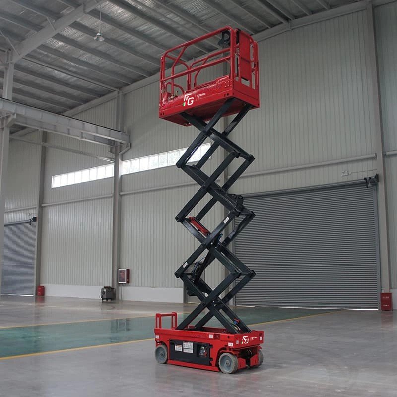 ELEVADOR DE TIJERA DIESEL FC0607H — ALTURA DE TRABAJO 8 M / CAPACIDAD DE CARGA 230 FC CG