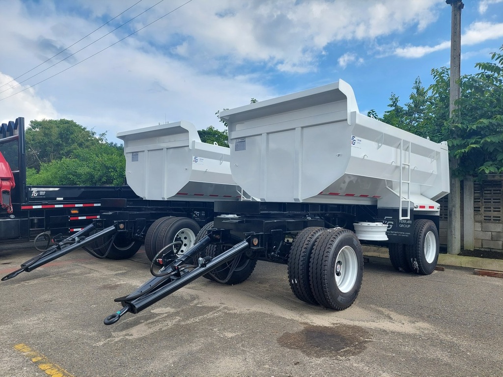 REMOLQUE 3 EJES 12 LLANTAS TIPO VOLCO 13 M3 DOLLY