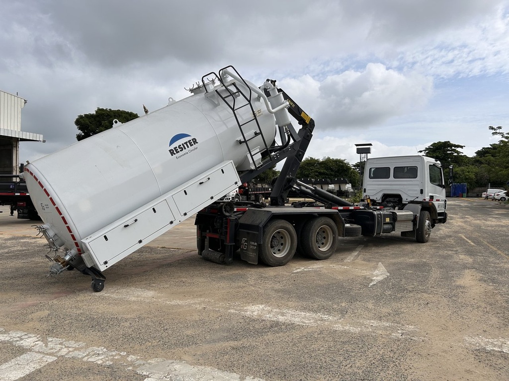VACUUM 11.000 LT PARA CAMION O EQUIPO DE GANCHO