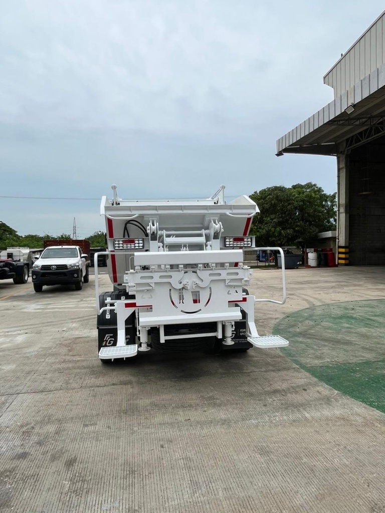 MINIPACK 8 M3 TIPO COMPACTADOR ST52